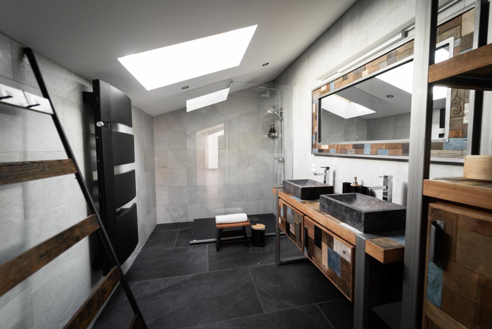 Loft 150 M2 Jacuzzi, Sauna Et Massage บลานญัก ภายนอก รูปภาพ