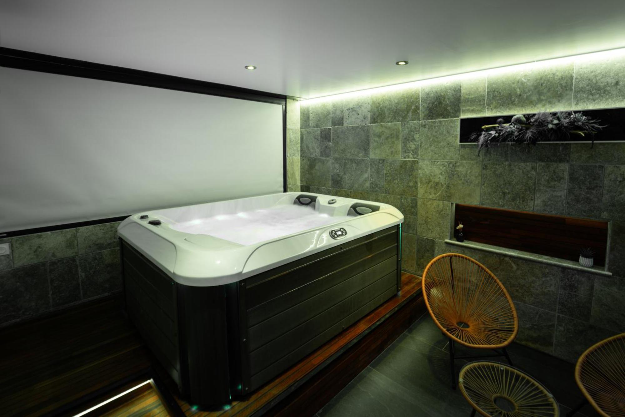 Loft 150 M2 Jacuzzi, Sauna Et Massage บลานญัก ภายนอก รูปภาพ