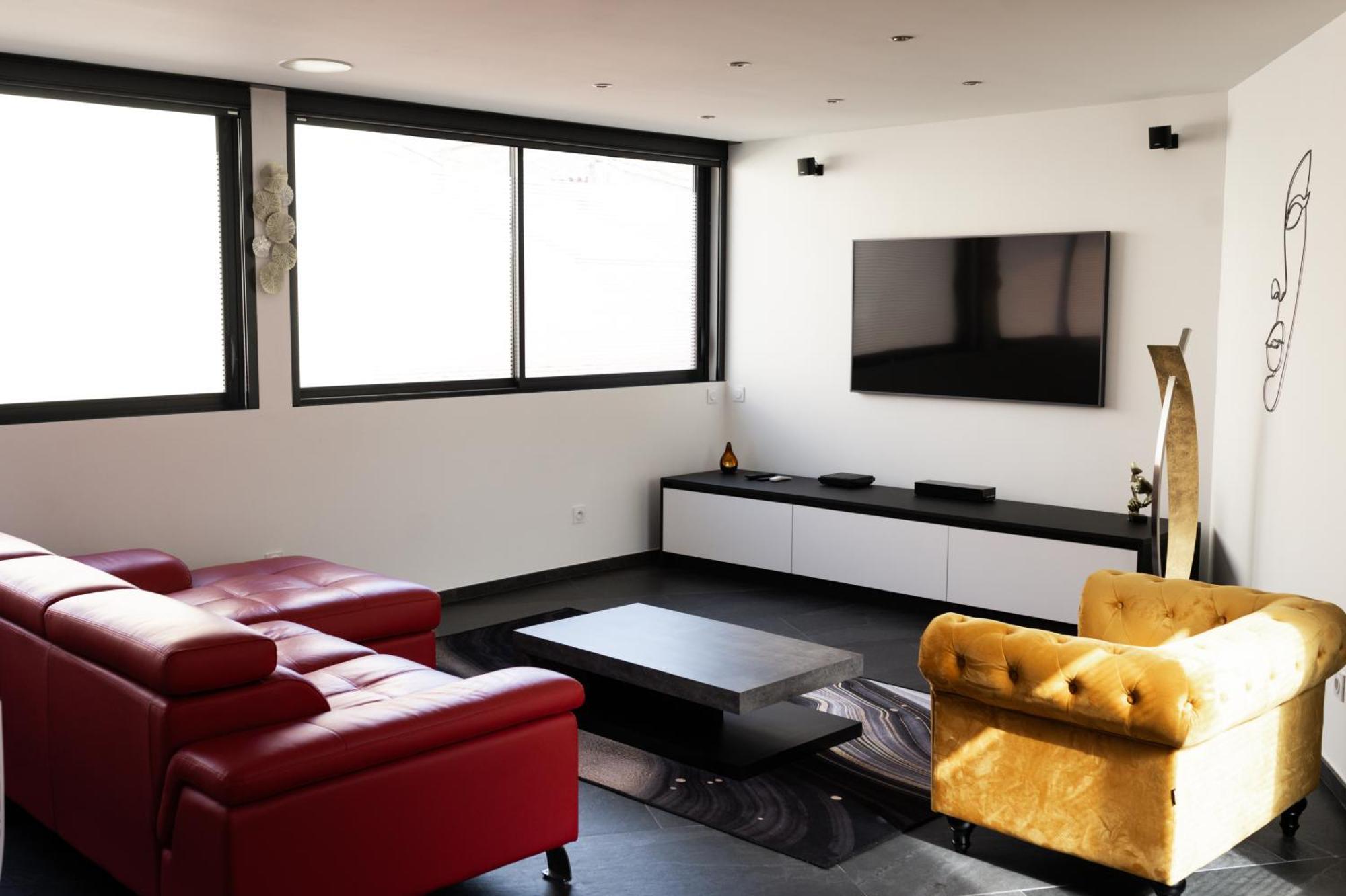 Loft 150 M2 Jacuzzi, Sauna Et Massage บลานญัก ภายนอก รูปภาพ
