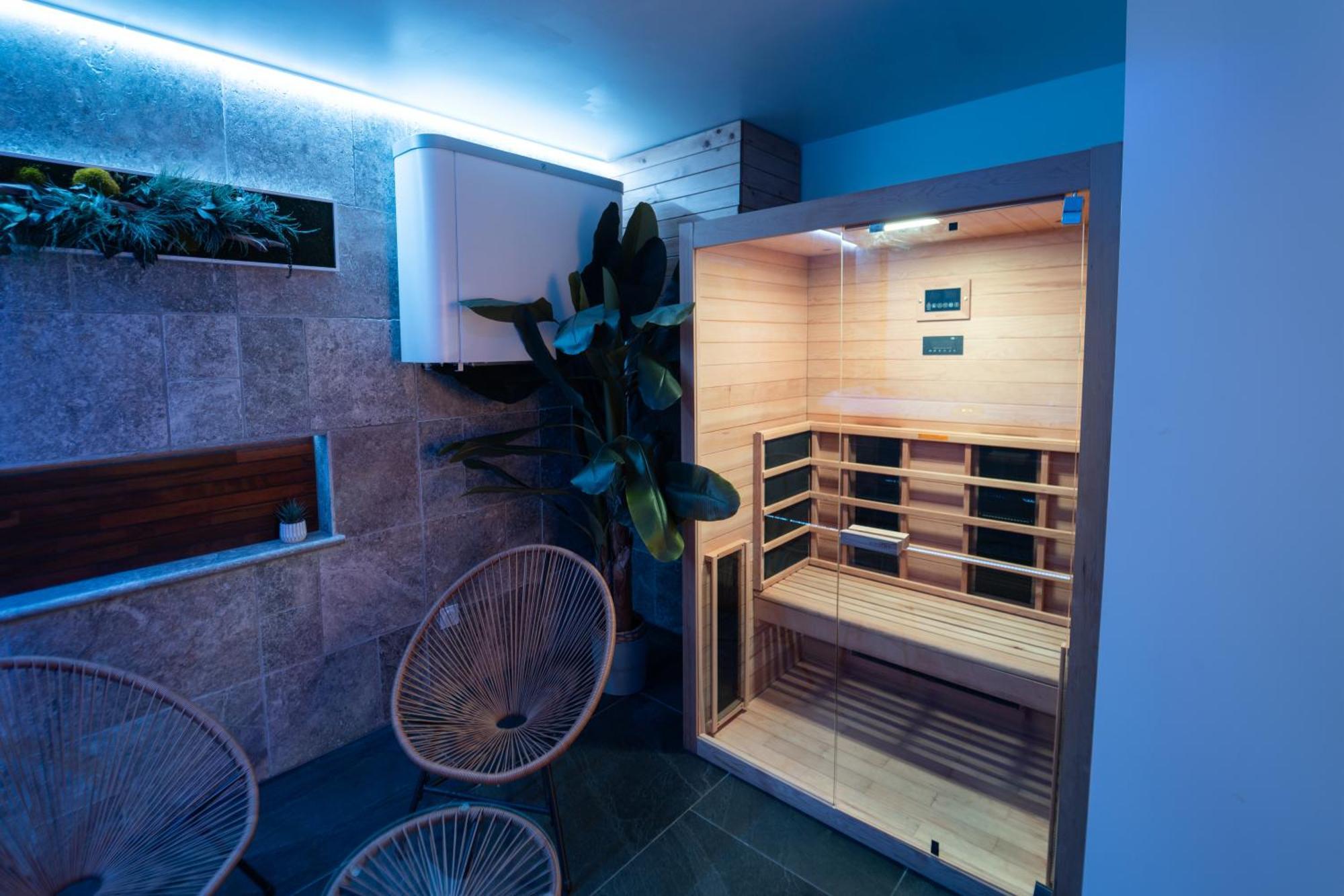 Loft 150 M2 Jacuzzi, Sauna Et Massage บลานญัก ภายนอก รูปภาพ